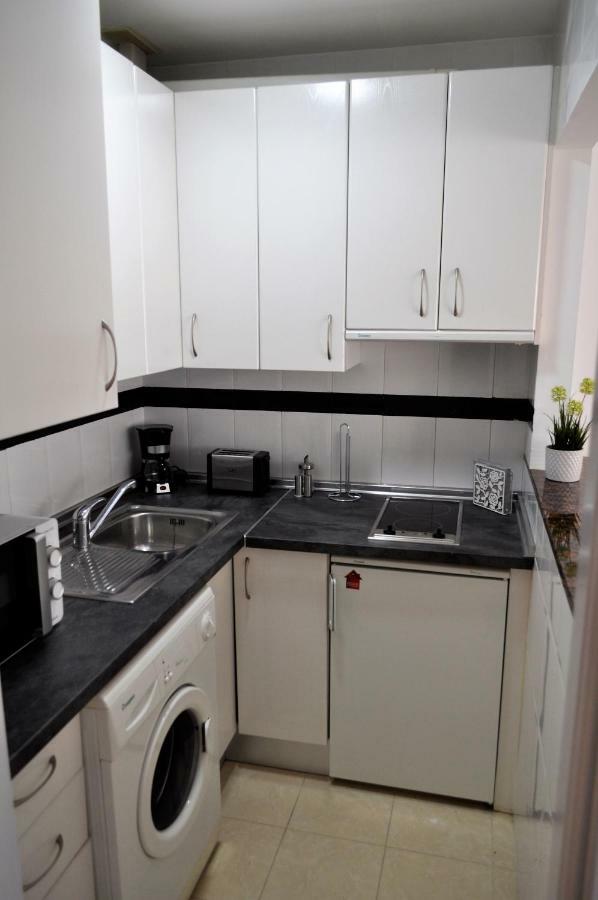 Апартаменты Studio In The Center Of Торремолинос Экстерьер фото